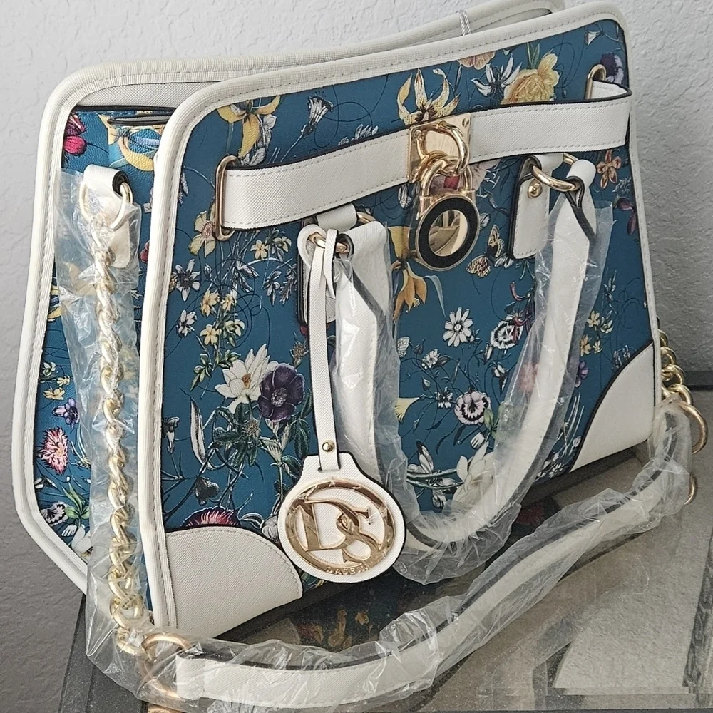 🌟NWOT Designer Inspired White Blue  Handbag Satchel With Gold Lock🌟